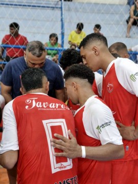 Tavares/Sicoob e Ronta/Mercado Dias avançam para a final da 20ª Copa Intercomercial de Futsal